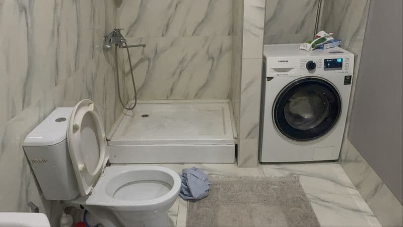 Ижарага Квартира <br />
Комната :  2 хона <br />
Ремонт : но