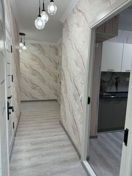 С ремонтом Поблизости есть школа и базар Куйлук — фото 4