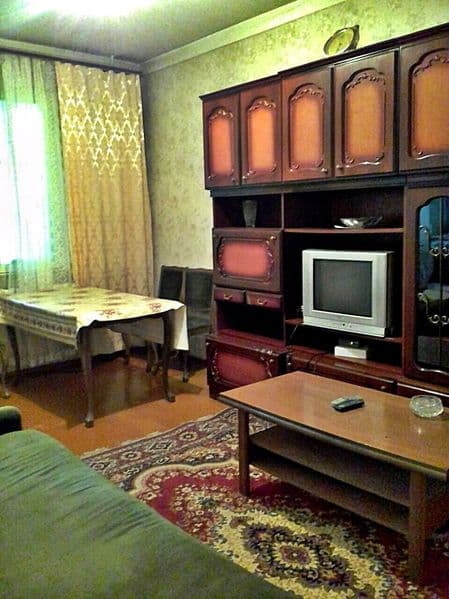 Чистая квартира. Обстановка- частичная. <br />
Холодильник, 