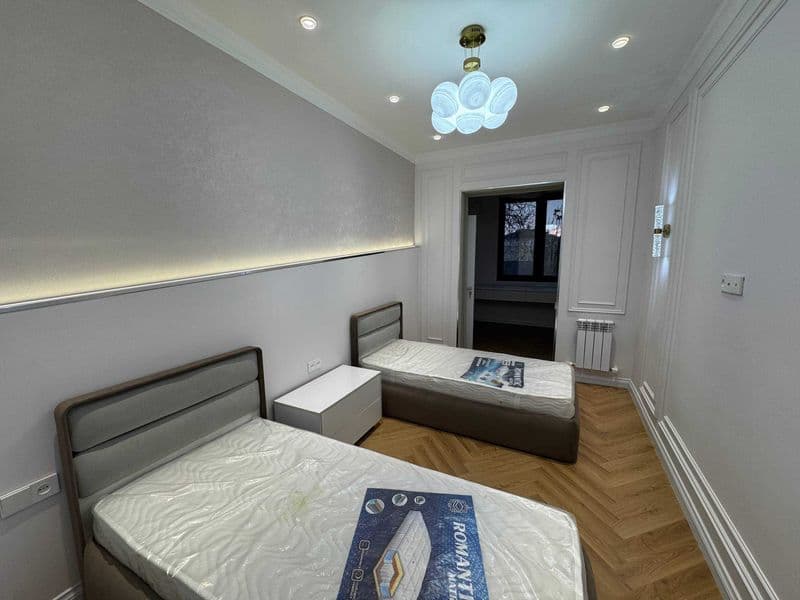 78 м², 4 этаж, кирпичный дом.<br />
По кадастру 2-комнатная, — фото 4