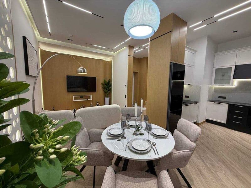 • Район: Шайхонтохур<br />
• ЖК: ЖК Булвард<br />
• Комнат: 