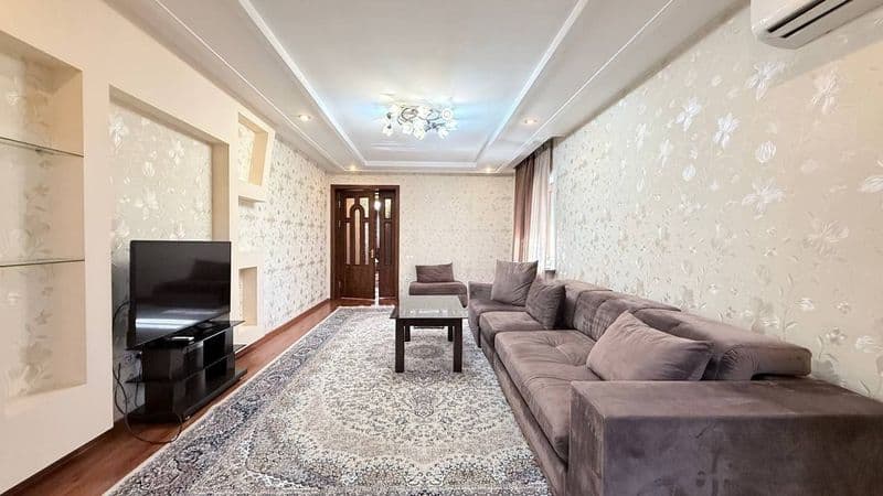 Ц-1 <br />
Ориентир: кафе Экорн <br />
<br />
Дом Спец план 