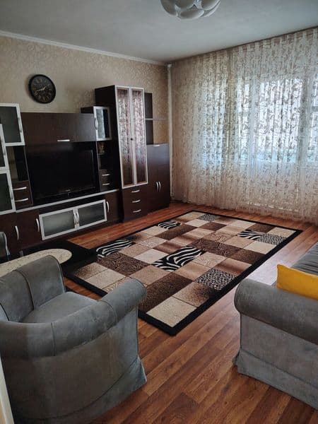 Сдаю свою (без посредников) 3 комн. на 8 этаже м-в Риезий (з