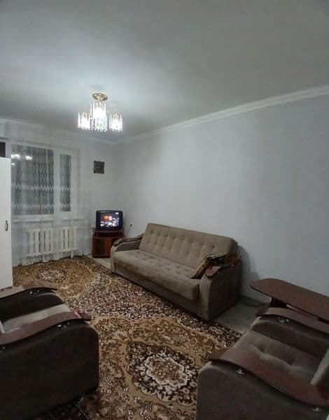 Сдаётся 2х комнатная квартира, болкон 1.5×3, планировка разд