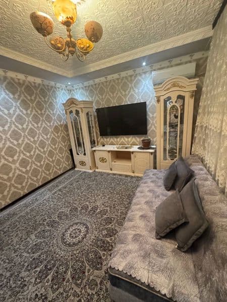 Район - Алмазарский<br />
Ориентир - Ало тойхона<br />
Комна