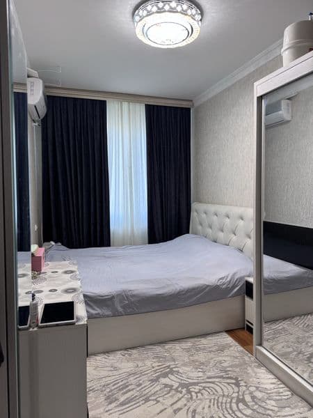 Нужна сожительница. Будем жить втроем. Есть все условия для 