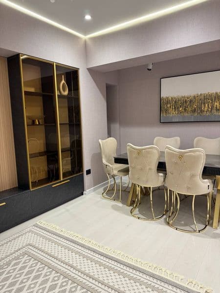 Сдаётся 2 комнатная квартира в центре города, с шикарным рем — фото 2