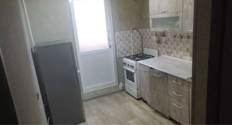 Максим горький<br />
1 комнатная<br />
3 этаж<br />
1/3/4<br — фото 2