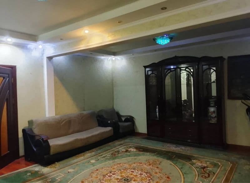 Корасув 2<br />
3/5/5<br />
430$<br />
Йулни юзида<br />
957