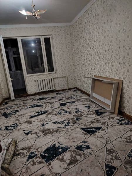 Yunusobod 4 kvartal 2 xona 3 xonali qilingan. Student qizlar