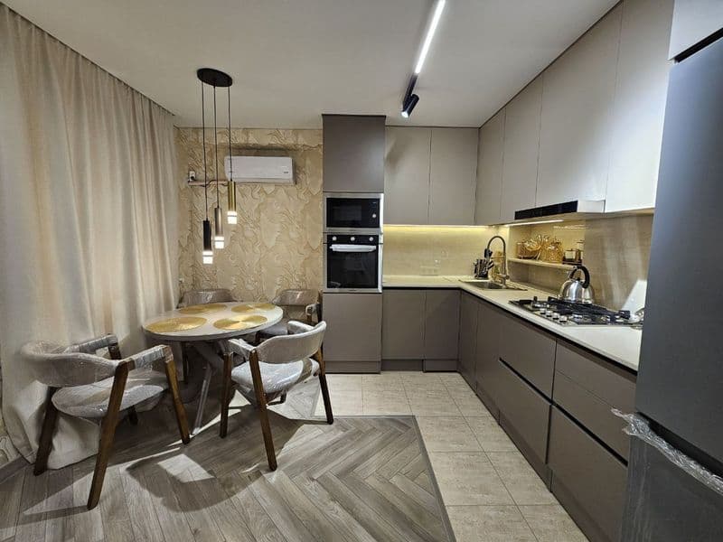 Сдается квартира. Метро Ойбек. 2 комнатная. С мебелью свежий — фото 3