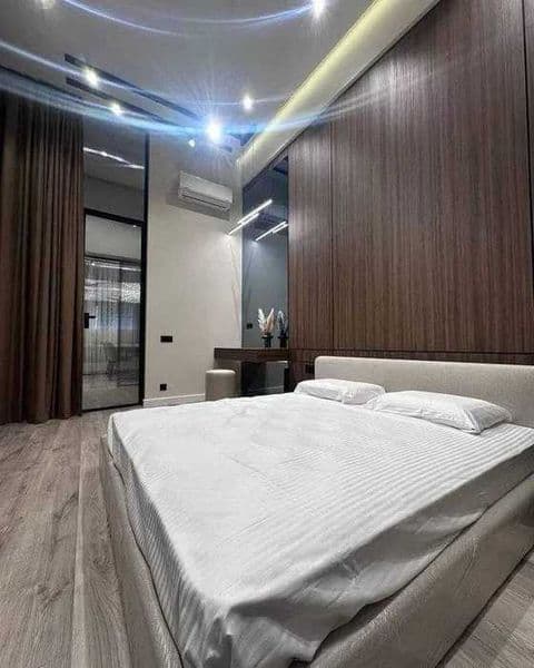 Сдаётся  Квартира в центре<br />
Ориентир - м. Айбек<br />
Г — фото 5