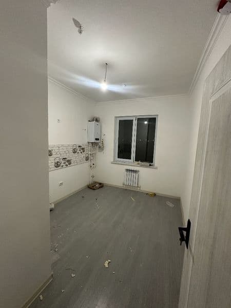 Квартирада гилам, кухонный мебель,, кир ювадиган машина бор, — фото 2