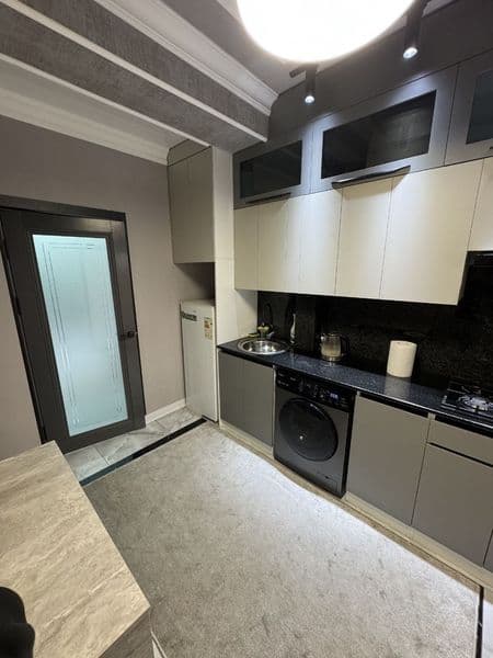 Мирабадский район, рядом со станцией метро «Ойбек». 2-комнат — фото 2