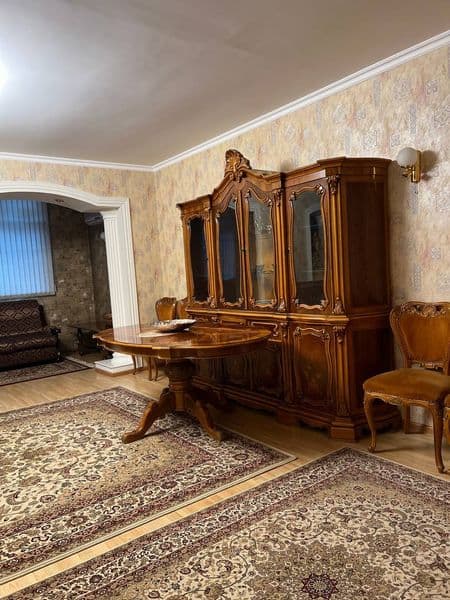 Дархон Кафени оркасида <br />
4/1/5<br />
Аренда <br />
Оила