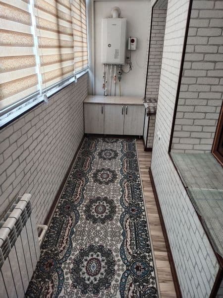 Bir xonali ikki xona qilingan  yashash uchun qulay kvartira 