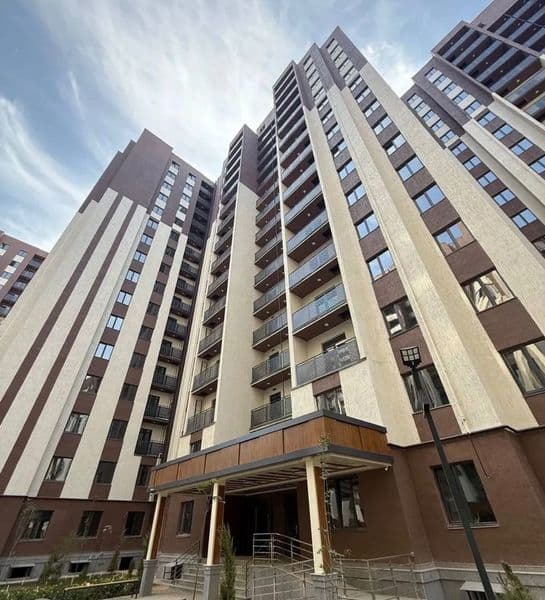 O'rikzor Resindence турар мажмуасида новостройка уйда 2-хона