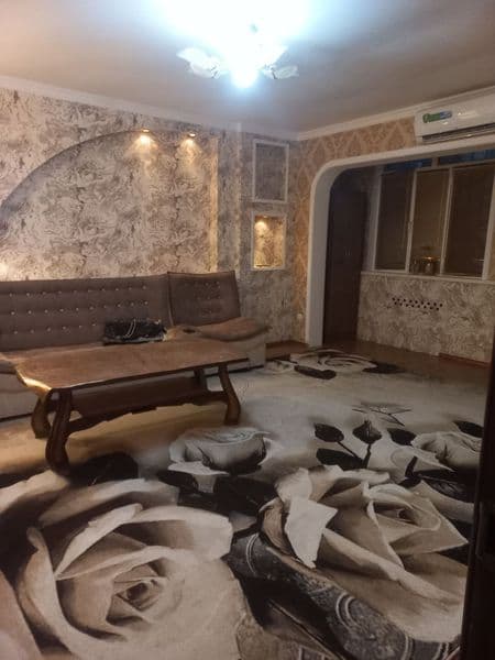 Сдаётся 1/1/4 ул. Бабур. Корзинка (аэропорт). <br />
В кварт