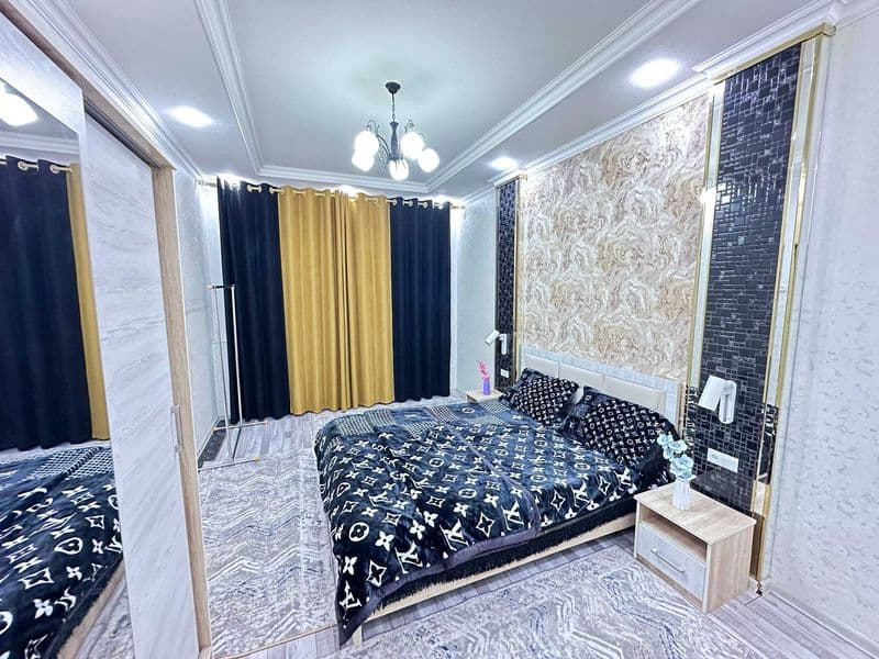 Chilonzor-10 mavze, 29-dom<br />
1-etaj, 2/3 xonadon — evro 