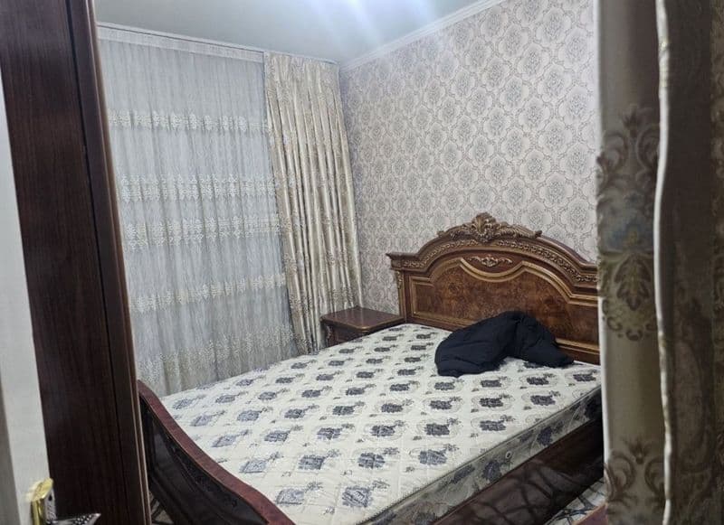 Chilonzor tumani Buyuk ipak yo'li metrosi oldida arenda kvar