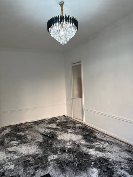 Соседи отличные! Локация классная! Всё под рукой! До Останов