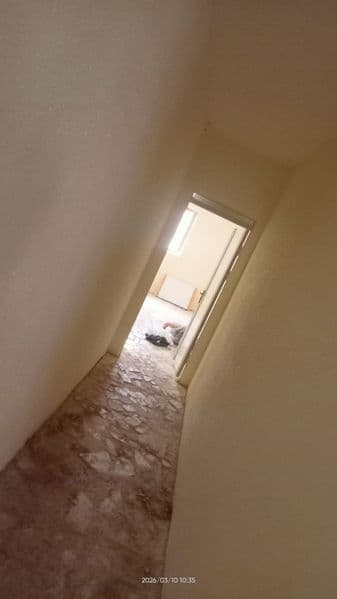 Arendaga uy remoti yaxshi lekin toʻliq bitmagan hojatxona es