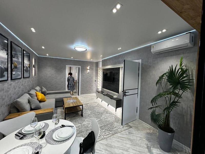 Сдаётся 2 комнатная перепланировка в 3 1 этаж. Кирпич, балко — фото 2