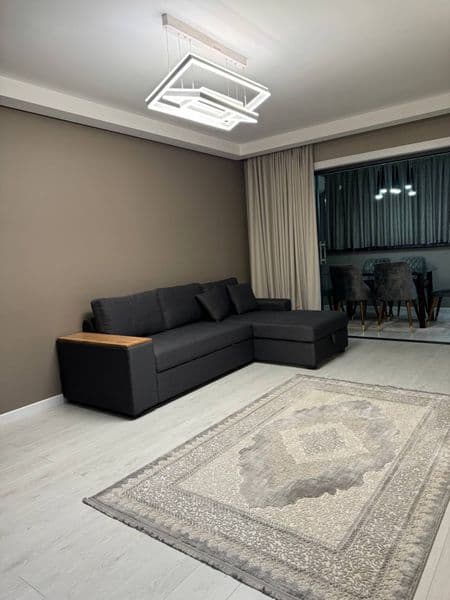 Сдаётся 2-х комнатная квартира  <br />
<br />
Бадамзар<br />