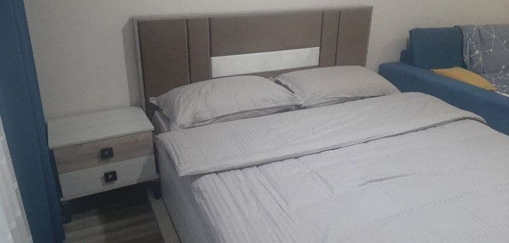 1 xonali shinam uy yaxshi insonlarga ijaraga beriladi xamma 