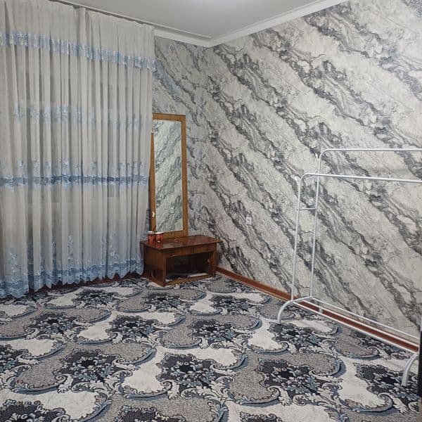 Рядом есть: Больница, поликлиника, Детская площадка, Детский