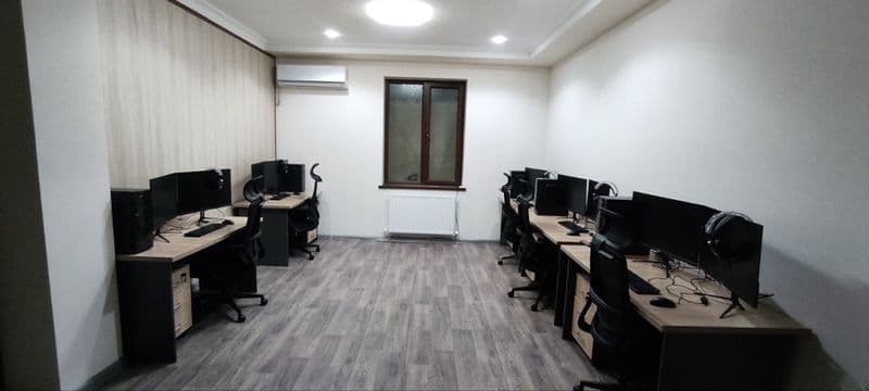 Офис Аренда - Центр Луначарский 104 м2<br />
<br />
104 м2 -