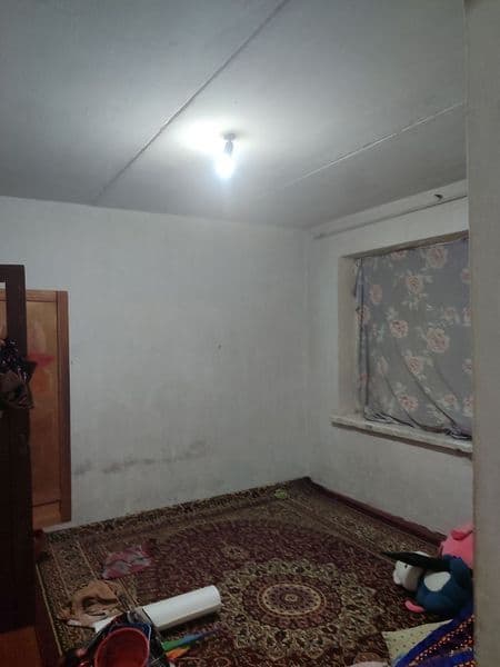 Сдам квартиру в Зангиоте,без ремонта,2 комнаты.<br />
Адрес: