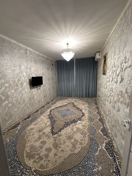 1 xonali uy kvartiraga beriladi sharoiti zur xoladlnik kondi