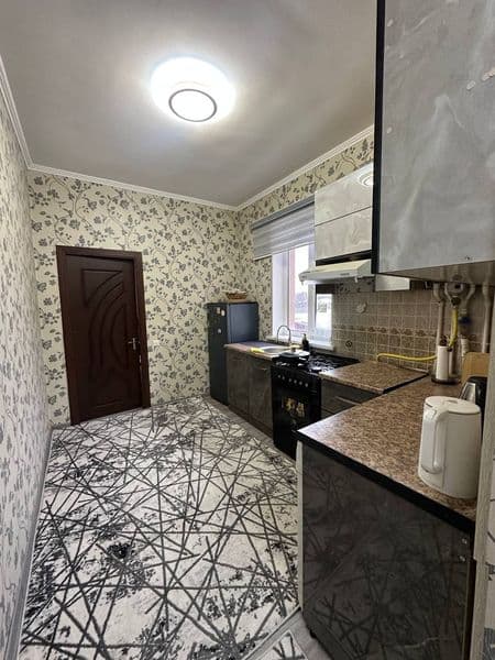 Новостройка!!<br />
2 комнатная 50 кв с евро ремонтом, с меб — фото 2