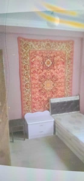 Сдам квартиру на 1 этаже 4 комнатную,двухэтажную.<br />
Рядо — фото 3