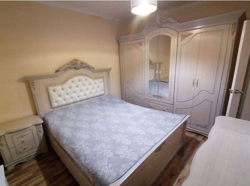 Mirzo Ulugʻbek tumani Pushkin metro yonida 2 xonali uy stude