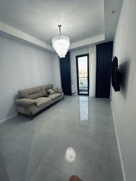 Район : Яккасарайский<br />
Адрес : Текстильный мост<br />
< — фото 4