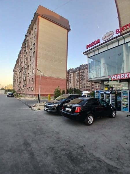 Uqiydigan yoki ishlaydigan qizlarni ijaraga quyamiz.Yangi qu