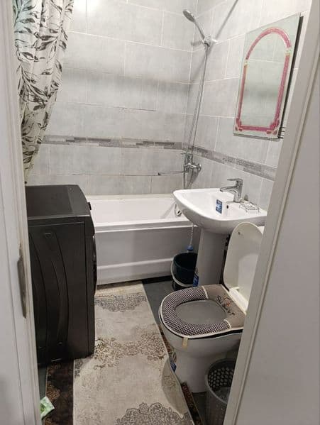 Ассалом сохил 1/3/9. 400$<br />
<br />
Звоните или пишите в 