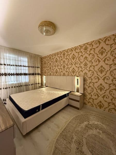 Maxtuquli Jk Besh Chinor<br />
2 xona<br />
12 etaj<br />
17