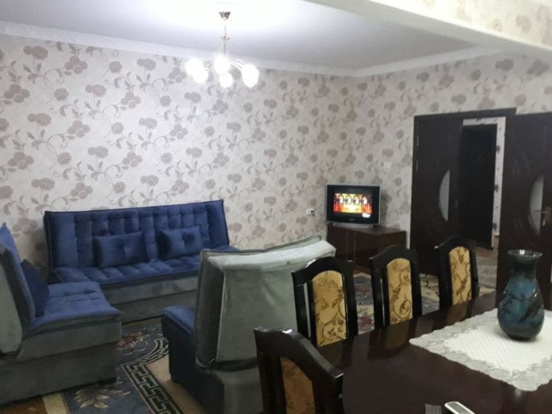 Сдается 4-комнатная квартира<br />
<br />
Просторная, полнос — фото 2