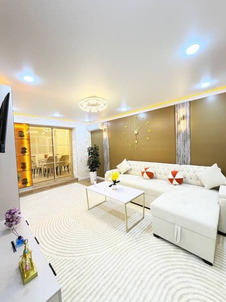 Чиланзар 9 квартал <br />
1в2/1/5  2х6 балкон<br />
Санузел 