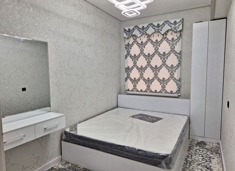 Novza metrosiga 5 minut pishkom kiriladi kvartira 3 xonali x