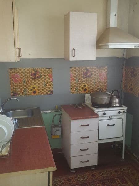 Сдается в аренду<br />
1 ком.<br />
В кввртире имеется <br /