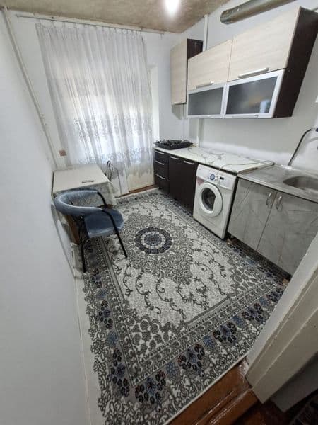 Studentlar uchun-100$<br />
Oila uchun-400$<br />
Shimoliy V