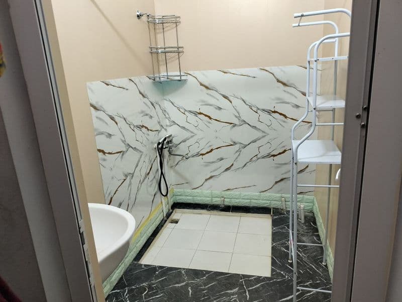 Арендага квартирага участка ховлиси билан. Ховлида мевали да — фото 3