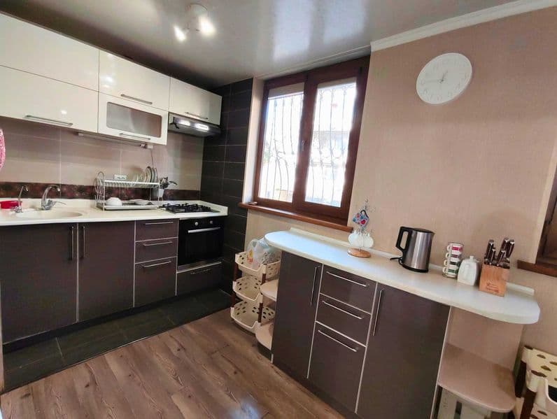 Сдаётся уютная и светлая 3-комнатная квартира в центре город — фото 2