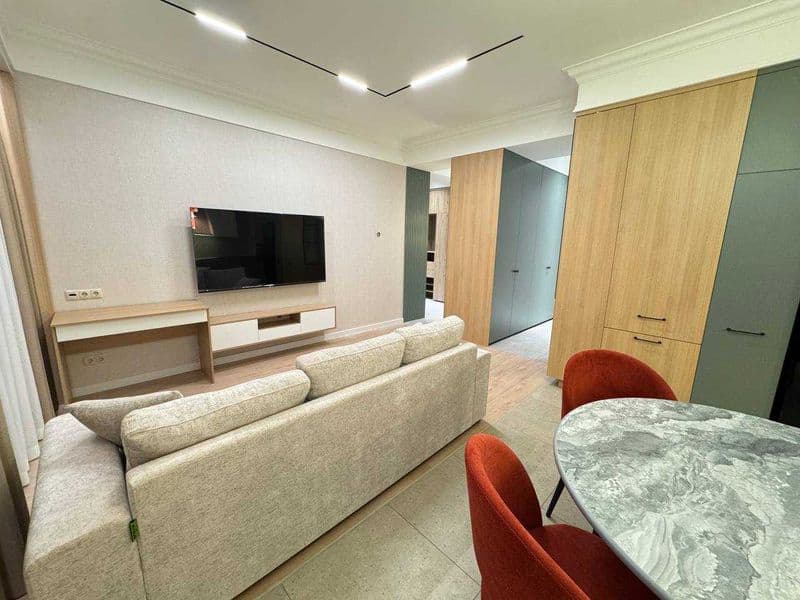 Жилой комплекс: NRG Oybek<br />
Комнат: 2<br />
Этаж: 3<br /