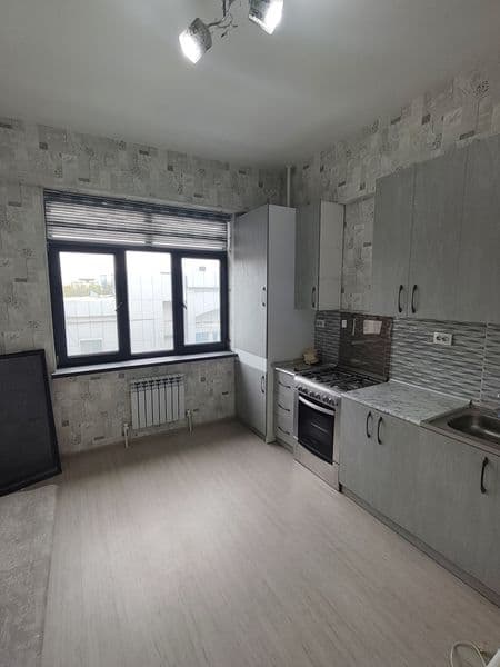 Оила еки узига тинч инсонла ижарага куйилади.<br />
2 хона <