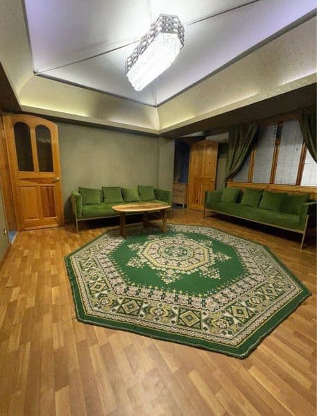 2/5/9. Цум ! Метро Ойбек! Метро Космонавтов!<br />
Посольств